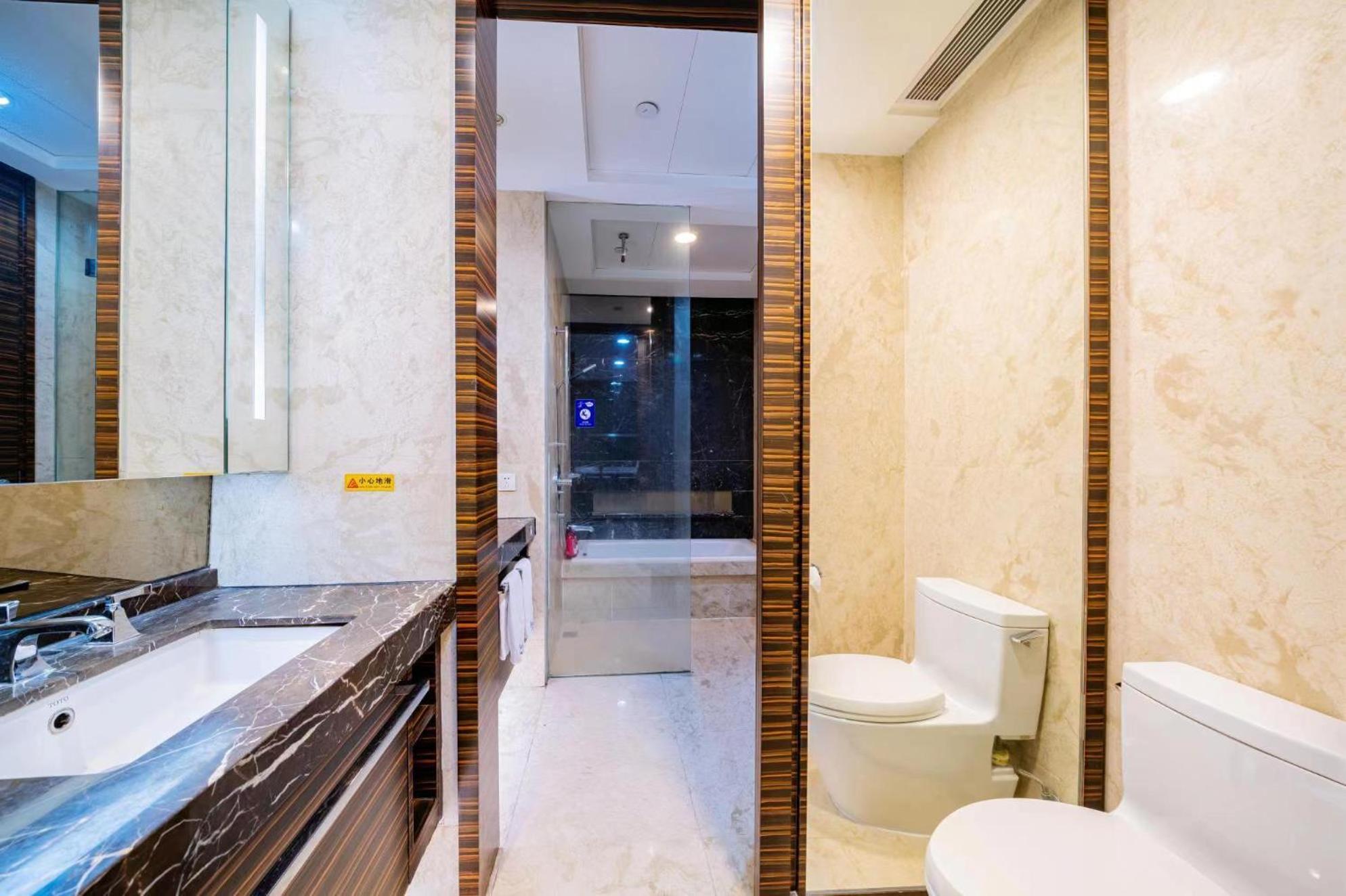 Estay Residence-Poly World Trade Center Guangzhou Exteriör bild